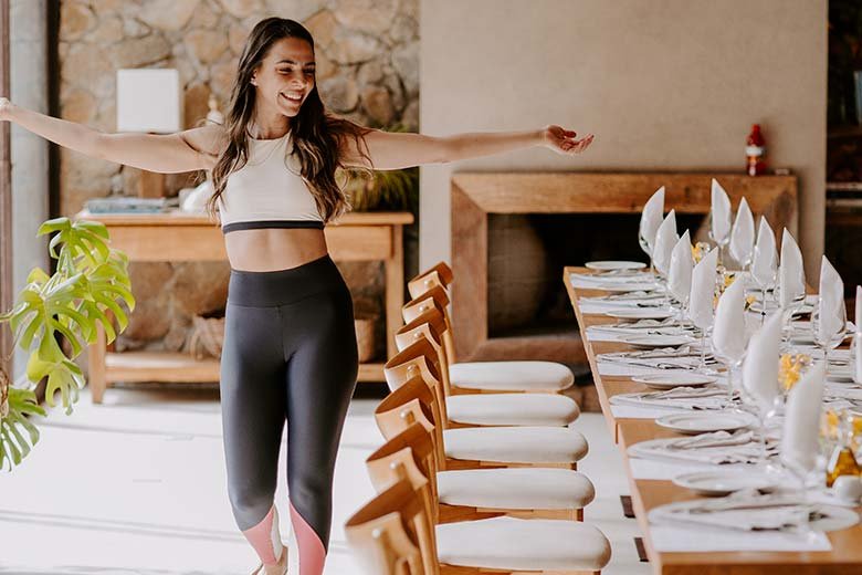 vitoria-velludo-em-um-retiro-de-yoga